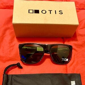 OTIS Black Sunglasses